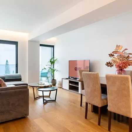 Апартаменты Guestready - A Lovely With A Sea View *