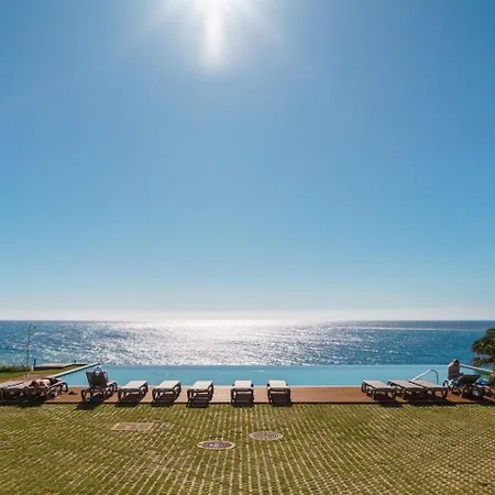 Апартаменты Guestready - A Lovely With A Sea View