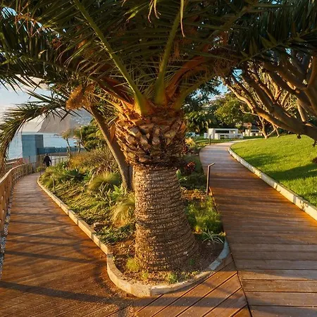 Guestready - A Lovely With A Sea View *